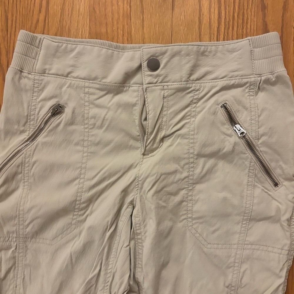 Athleta Trekkie Joggers Khaki Tan Hiking Pants Women Size 6 Tapered Activewear